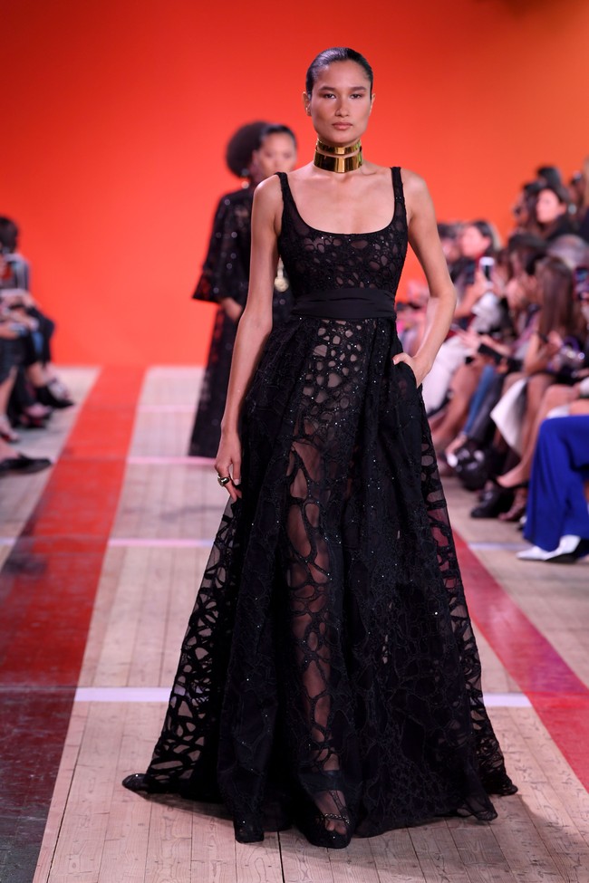 Elie Saab memperagakan koleksi terbarunya di Paris Fashion Week 2020. Prancis. Sabtu (28/09/2019). Photo by Pascal Le Segretain/Getty Images