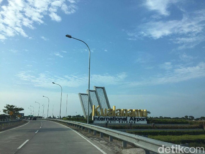 Jalan Menuju Kualanamu International Airport.