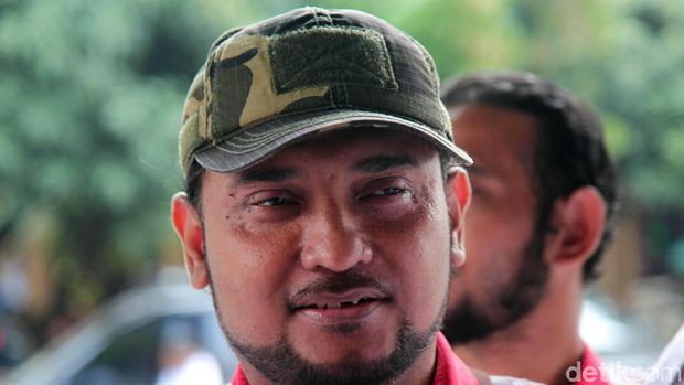 Polda Metro Jaya melakukan pemeriksaan terhadap Novel Bamukmin terkait kasus penganiayaan dan penyekapan relawan Jokowi, Ninoy Karundeng, Kamis (10/10/2019).