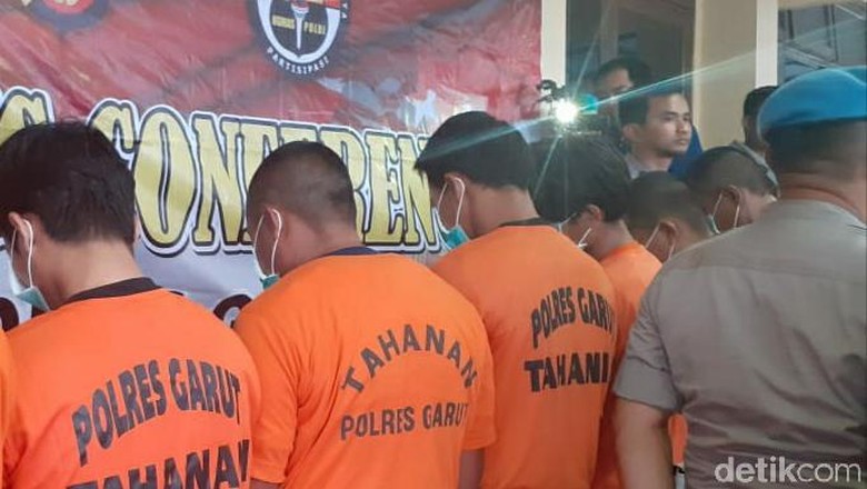 Jual Motor Curian di Medsos, 4 Pemuda Garut Ditangkap Jual Motor Curian di Medsos, 4 Pemuda Garut Ditangkap