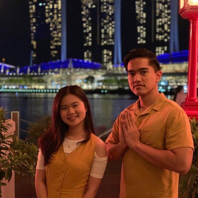 Kaesang memiliki cara yang kocak untuk menunjukkan rasa sayangnya pada Felicia. Keterangan-keterangan foto yang diunggahnya jauh dari romantis, namun bisa membuat tersenyum. Selalu di support tapi sering dimarahin juga, begitu salah satu yang ditulisnya di Instagram. Foto: Instagram