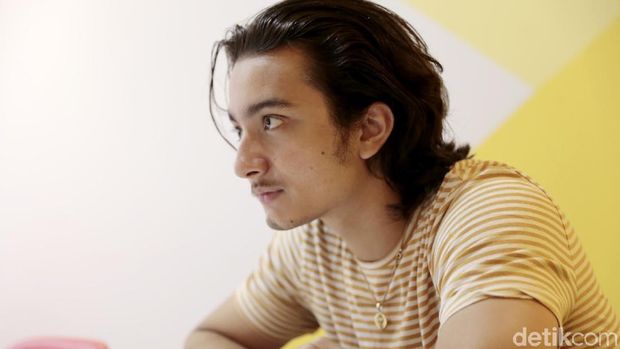Bryan Domani, Setting-an atau Sepi Job?