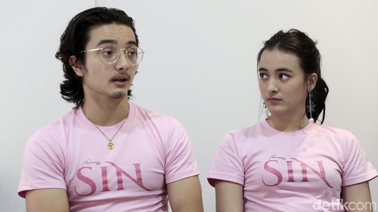Bryan Domani dan Mawar Eva De Jongh. Foto: Asep Syaifullah/detikHOT Bryan Domani dan Mawar Eva De Jongh. Foto: Asep Syaifullah/detikHOT