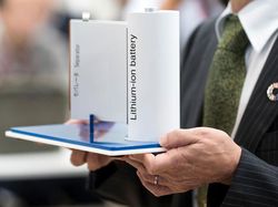 Para Penemu Baterai Ponsel yang Diganjar Nobel Kimia