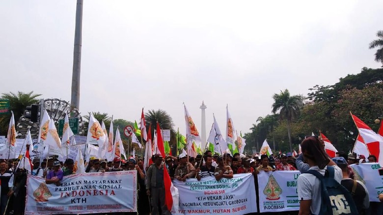 5 Ribu Personel Gabungan Amankan Demo Petani di Patung Kuda 5 Ribu Personel Gabungan Amankan Demo Petani di Patung Kuda
