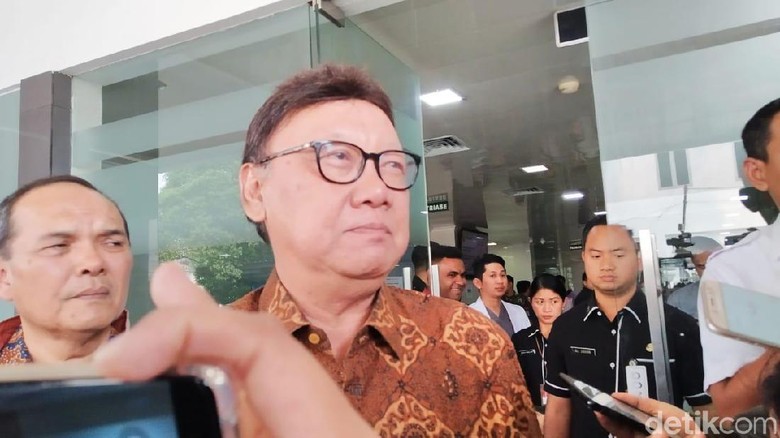 Wiranto Ditusuk, Mendagri: Selama Ini Beliau Tidak Mau Dikawal Ketat Wiranto Ditusuk, Mendagri: Selama Ini Beliau Tidak Mau Dikawal Ketat