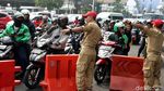 Kemacetan di Gambir Imbas Pengalihan Arus Lalu Lintas Demo