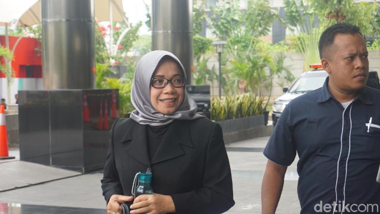 KPK Periksa Eni Saragih Jadi Saksi Tersangka Samin Tan KPK Periksa Eni Saragih Jadi Saksi Tersangka Samin Tan