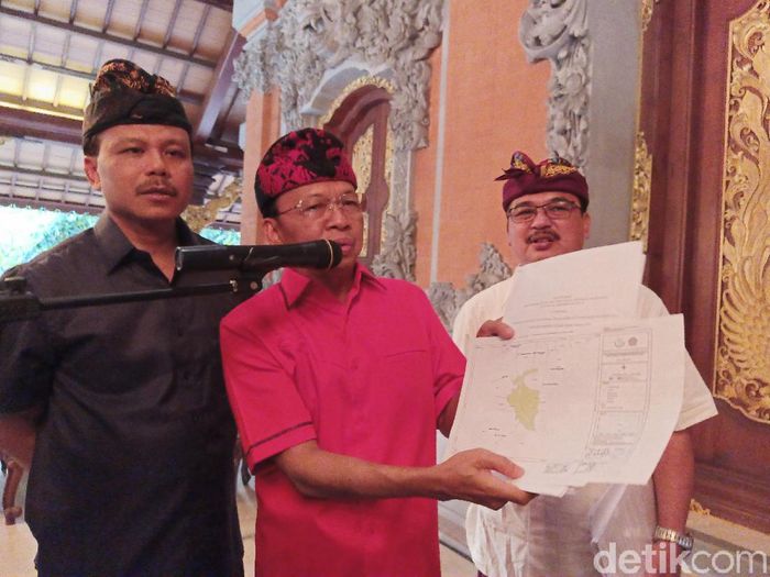 Gubernur Bali Bicara Reklamasi Teluk Benoa Batal/Foto: Aditya Mardiastuti/detikcom Gubernur Bali Bicara Reklamasi Teluk Benoa Batal/Foto: Aditya Mardiastuti/detikcom