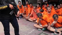 Ratusan kasus narkoba berhasil diungkap polisi dalam operasi Nila Jaya 2019. Para tersangka dan sejumlah barang bukti pun ditampilkan saat pihak kepolisian menggelar rilis kasus tersebut di Polda Metro Jaya, Jakarta, Kamis (10/10/2019).
