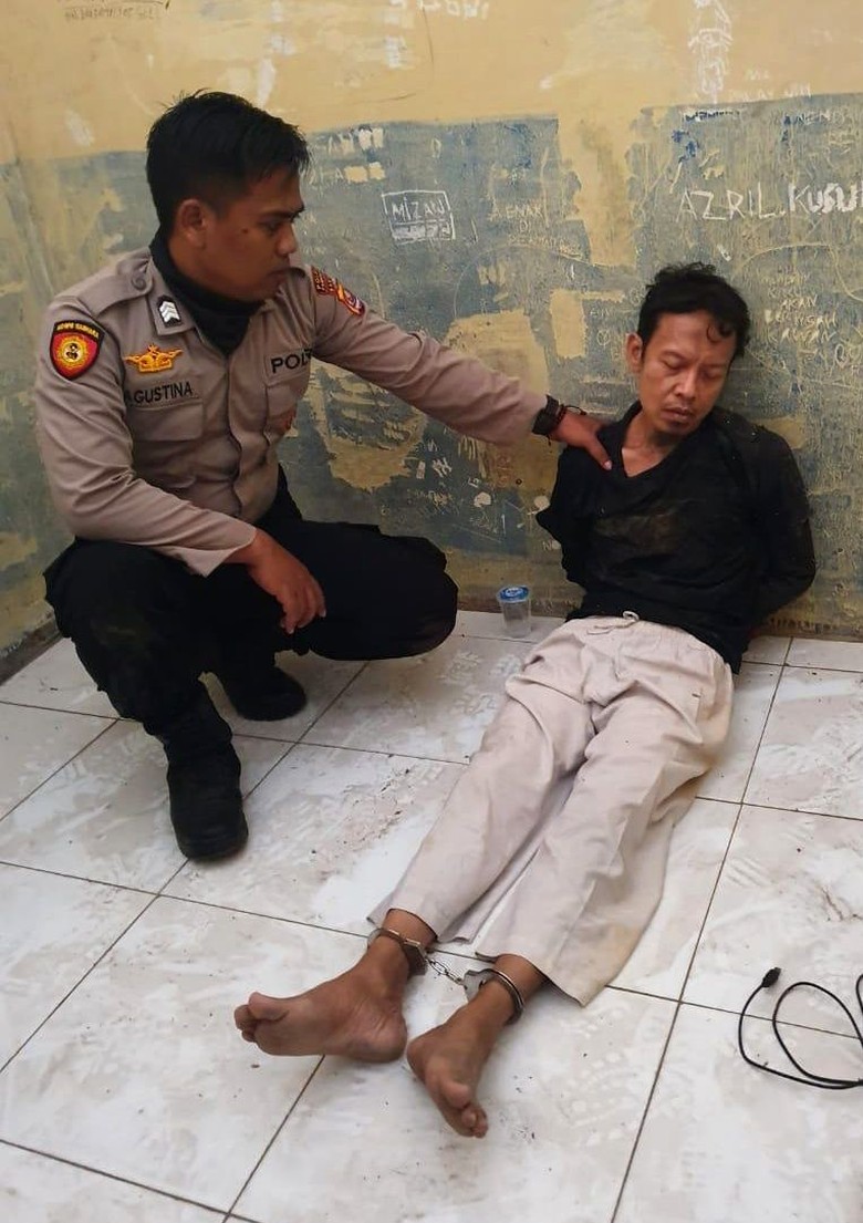 Tentang JAD Dalang Penikam Wiranto: Antek ISIS yang Dibentuk di Nusakambangan Tentang JAD Dalang Penikam Wiranto: Antek ISIS yang Dibentuk di Nusakambangan