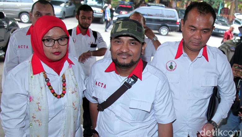 Pengacara Sebut Novel Bamukmin Tak di Masjid Al-Falah Saat Ninoy Dianiaya Pengacara Sebut Novel Bamukmin Tak di Masjid Al-Falah Saat Ninoy Dianiaya