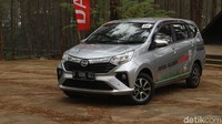 Selanjutnya Daihatsu Sigra, mobil kembaran dari Toyota Calya ini juga punya local purchase di angka 85%. Foto: Dadan Kuswaraharja