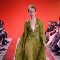 Elie Saab memperagakan koleksi terbarunya di Paris Fashion Week 2020. Prancis. Sabtu (28/09/2019). Photo by Pascal Le Segretain/Getty Images