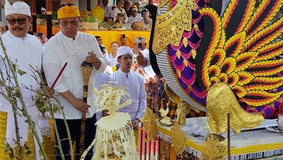 Para Petinggi Golkar Ikuti Upacara Ngaben di Bali