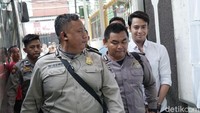 Kriss Hatta saat ditemui di Pengadilan Negeri Jakarta Selatan pada Rabu (9/10). Pool/Palevi S/detikFoto.