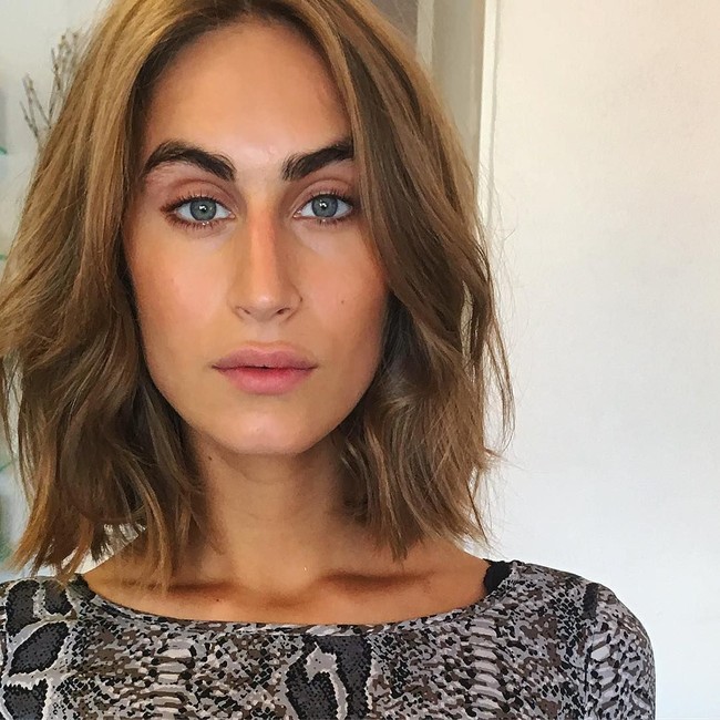May bertransformasi menjadi wanita sejak usia 16 tahun kemudian mulai bekerja sebagai model androgini. Tak lama setelahnya ia berganti jenis kelamin dan menjadi model di berbagai sampul majalah di Denmark. Foto: Instagram @itmaybemay