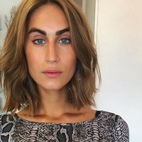 May bertransformasi menjadi wanita sejak usia 16 tahun kemudian mulai bekerja sebagai model androgini. Tak lama setelahnya ia berganti jenis kelamin dan menjadi model di berbagai sampul majalah di Denmark. Foto: Instagram @itmaybemay