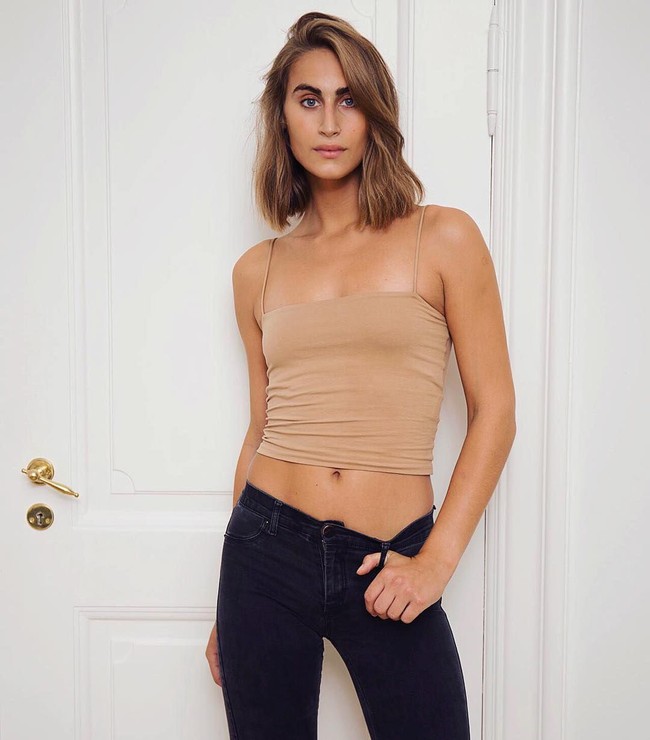 May menjadi bagian dari #LoveYourselfCampaign yang bermaksud untuk merayakan pemberdayaan wanita. Ketiga model lainnya juga merupakan ikon keberagaman karena memiliki bentuk tubuh dan ras yang berbeda yakni livia Sang, Laura Rakhman-Kidd, dan Ali Tate Cutler. Foto: Instagram @itmaybemay