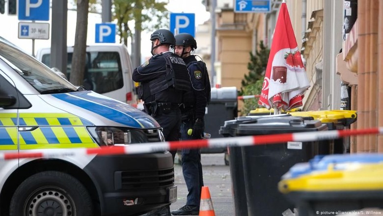 Penembakan di Dekat Sinagoge Jerman, Ada Beberapa Tersangka yang Kabur Penembakan di Dekat Sinagoge Jerman, Ada Beberapa Tersangka yang Kabur
