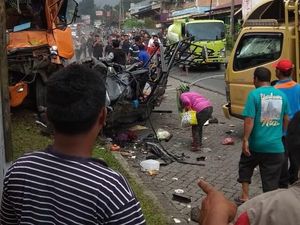Kecelakaan Beruntun di Sibolangit Sumut Libatkan 5 Kendaraan