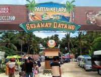 Pantai Kelapa di Tuban.