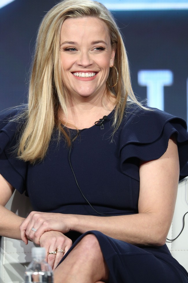 Reese Witherspoon adalah penggemar dari makanan bayi. Reese pun menjadikan makanan bayi sebagai makanan dietnya. Diet ini dilakukan dengan cara mengganti sarapan pagi dengan konsumsi 14 bungkus makanan bayi yang masing-masing bungkus memiliki kalori sekitar 25 hingga 75 kalori. Makanan bayi memang dikatahui rendah kandungan pengawet dan bahan aditif. Namun saat orang dewasa mengonsumsi makanan bayi terus-menerus tentunya akan berdampak tidak baik untuk kesehatan karena kebutuhan tubuh orang dewasa dan bayi sudah berbeda. Foto: Getty Images