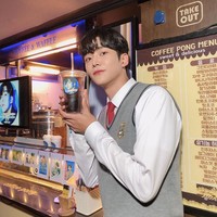 Sebelumnya Rowoon sudah sering bermain drama, sebut saja School 2017, About Time, Click Your Heart, dan Lipstick Prince. Namun akting Rowoon tampaknya baru mencuri atensi para pecinta drakor karena memang pertama kali main jadi pemain utama. Foto: Instagram