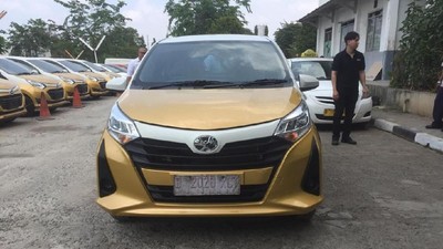 Mobil Murah Toyota Calya Jadi Taksi Express