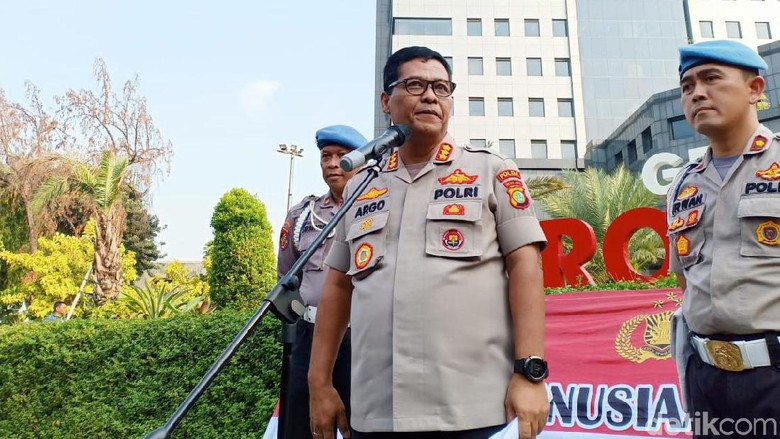 Polisi Benarkan Ada Dokter yang Ditangkap Terkait Kasus Ninoy Karundeng Polisi Benarkan Ada Dokter yang Ditangkap Terkait Kasus Ninoy Karundeng
