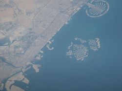 Jepretan Bumi Bulat dari Astronot Arab di Antariksa