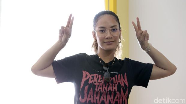 Setelah Heboh Tweet Doakan Wiranto, Awkarin: Im Gay For Tara Basro
