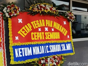 Ketua Umum Ninja Kirim Bunga untuk Wiranto: Cepat Sembuh