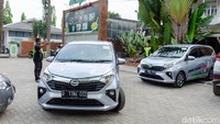 Beruntung karena bodinya tidak terlalu lebar, mobil bisa melalui berbagai jalanan sempit di jalanan Bandung yang sekarang rata-rata merupakan jalan satu arah. Saat parkir di kawasan perkotaan yang cukup sempit, mobil pun lebih mudah untuk bermanuver karena ada kamera mundur. Jika takut mobil menabrak obyek lain di jalanan ada sensor parkir yang bisa dinyalakan atau dimatikan dengan memijit tuas di samping kanan setir. Dok. Daihatsu.