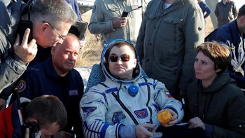 Melengkapi rombongan itu adalah kosmonot Rusia, Alexey Ovchinin. Foto: Reuters