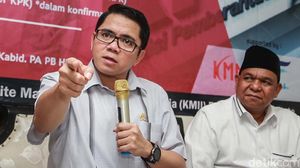 Ekspresi Arteria Dahlan Saat Kritisi KPK