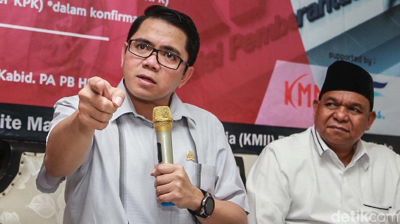 Arteria Dahlan: Kalau Saya Disebut Tukang Bacot, Jubir KPK Lebih dari Itu Arteria Dahlan: Kalau Saya Disebut Tukang Bacot, Jubir KPK Lebih dari Itu