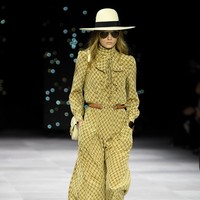 Koleksi ready to wear Celine untuk musim semi 2020 yang ditampilkan di Paris Fashion Week 2020, Prancis. Minggu (27/9/2019). Photo by Pascal Le Segretain/Getty Images.