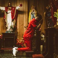 Hypebeast kini bisa merasakan sensasi berjalan di atas air seperti Yesus. Label MSCHF memperkenalkan sneakers Jesus Shoes yang hadir dalam siluet Nike Air Max 97. (Foto: Dok. MSCHF)