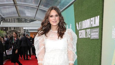 Foto: Keira Knightley Eksis Lagi di Red Carpet Sebulan Setelah Melahirkan