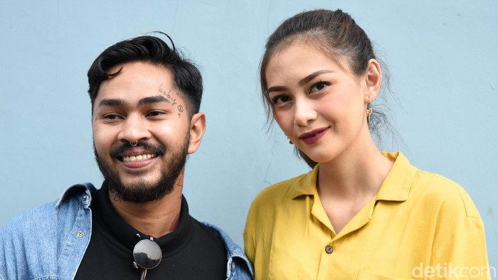 Onadio dan Beby Prisillia saat ditemui di studio Trans TV.