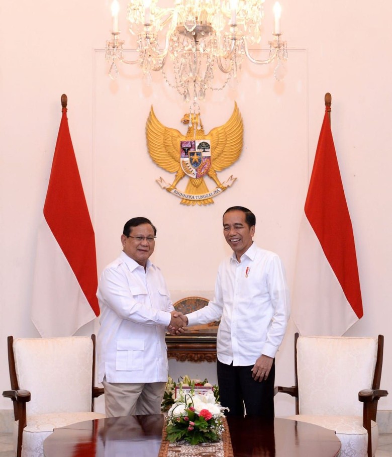 Gabungnya Prabowo ke Pemerintah Dinilai Buat Parpol Koalisi Garuk Kepala Gabungnya Prabowo ke Pemerintah Dinilai Buat Parpol Koalisi Garuk Kepala