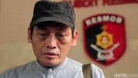 Namun, Ninoy enggan menyebut siapa tersangka yang menyuruh Iskandar. Ninoy hanya mengatakan yang memerintahkan Iskandar untuk menyebarkan berita terkait tidak adanya penganiayaan di masjid merupakan salah satu pengurus masjid.