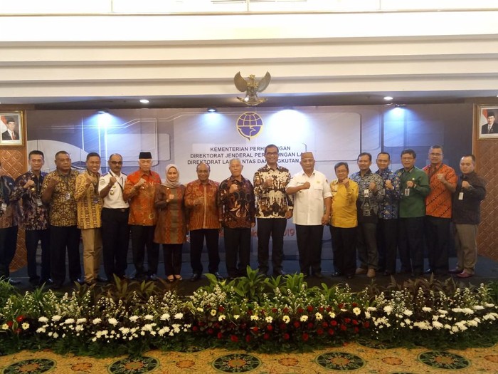 Tingkatkan Konektivitas Daerah, Kemenhub Hibahkan 37 Kapal Pelra