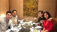 Meski kedua orang tuanya telah bercerai, tetapi mereka masih sempatkan makan bersama di sebuah restoran mewah. Foto: Instagram @athallanaufal7