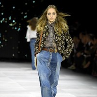 Koleksi ready to wear Celine untuk musim semi 2020 yang ditampilkan di Paris Fashion Week 2020, Prancis. Minggu (27/9/2019). Photo by Pascal Le Segretain/Getty Images.