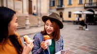 Soal jajanan kaki lima, ada banyak yang wajib dicicip saat mengunjungi Roma, Italia. Mulai dari suppli alias kroket nasi sampai trapizzino yang merupakan pizza segitiga dengan ragam isian. Foto: iStock