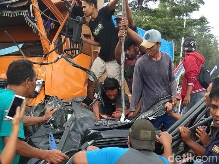 1 Orang Tewas Akibat Kecelakaan Beruntun di Sibolangit Sumut