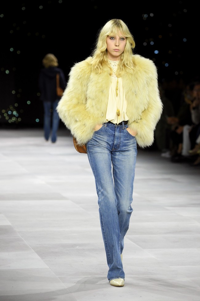 Koleksi ready to wear Celine untuk musim semi 2020 yang ditampilkan di Paris Fashion Week 2020, Prancis. Minggu (27/9/2019). Photo by Pascal Le Segretain/Getty Images.