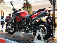 Intip Spek Lengkap Moge Baru Aprilia Seharga Fortuner